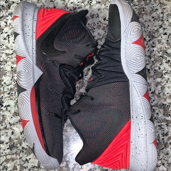 Kyrie Bred 5